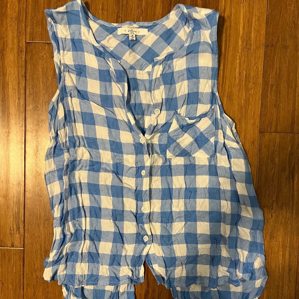 Cute plaid shirt with open back